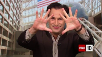 What was the reason behind Carl Azuz's exit from CNN 10
