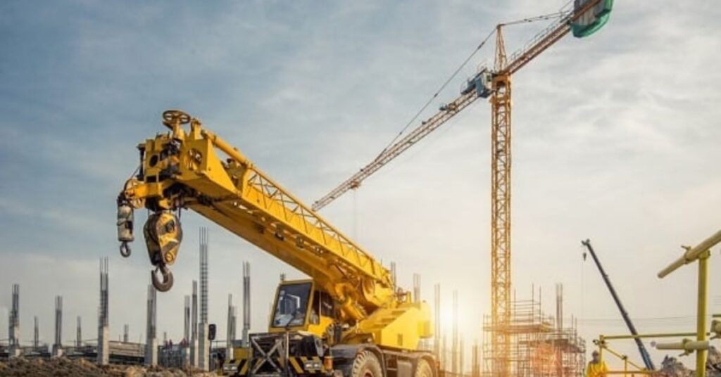 What You Must Know Before Renting a Crane